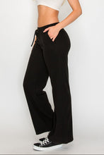 Load image into Gallery viewer, Black Ribbed Wide Leg Pant