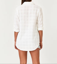 Load image into Gallery viewer, Puckered Long Sleeve Button Down Blouse
