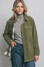 Load image into Gallery viewer, Corduroy Reversible Button Down Jacket
