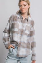 Load image into Gallery viewer, Plaid Flannel Button Down Shirt
