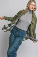 Load image into Gallery viewer, Corduroy Reversible Button Down Jacket
